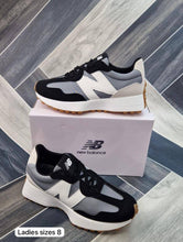 Load image into Gallery viewer, Shoes