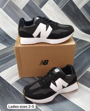 Load image into Gallery viewer, Shoes