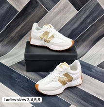 Load image into Gallery viewer, Shoes