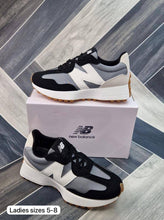 Load image into Gallery viewer, Shoes
