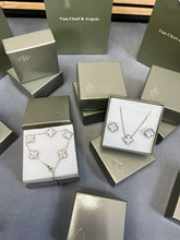 Load image into Gallery viewer, Necklace