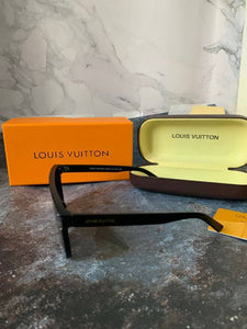 Sunglass