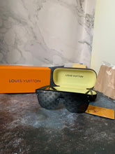 Load image into Gallery viewer, Sunglass