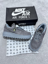 Load image into Gallery viewer, Shoes