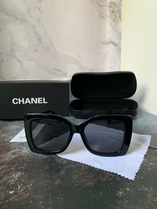 Sunglass
