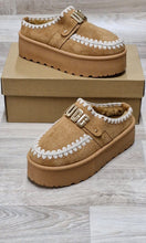Load image into Gallery viewer, Shoes