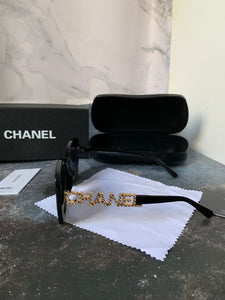 Sunglass