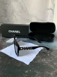 Sunglass