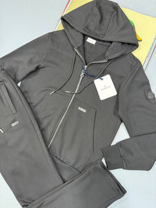 Tracksuit men