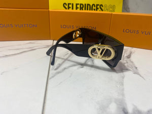 Sunglass