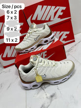 Load image into Gallery viewer, Shoes