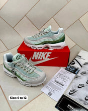 Load image into Gallery viewer, Shoes