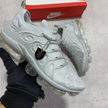 Load image into Gallery viewer, Shoes men