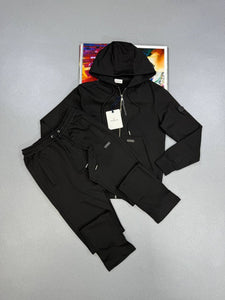 Tracksuit men
