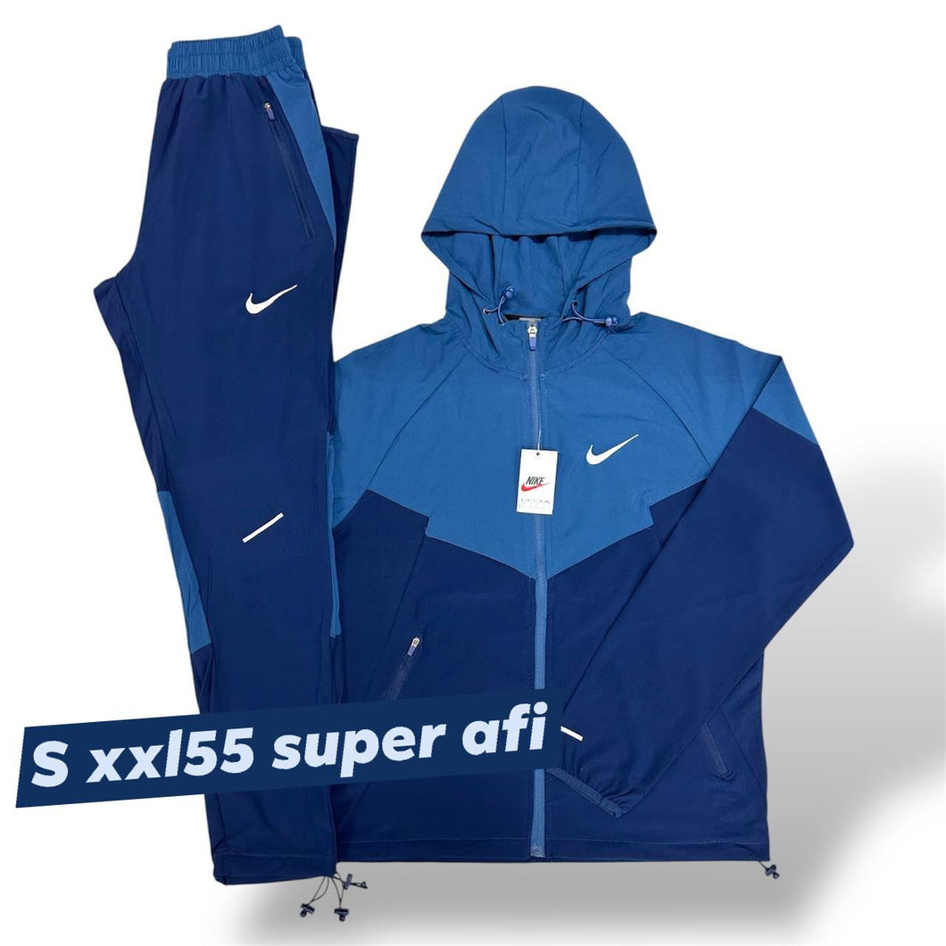 Tracksuit men
