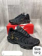 Load image into Gallery viewer, Shoes men