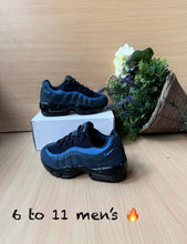 Load image into Gallery viewer, Shoes