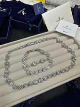 Load image into Gallery viewer, Necklace