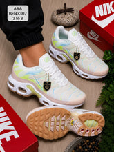 Load image into Gallery viewer, Shoes