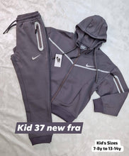 Load image into Gallery viewer, Tracksuit boy