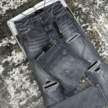 Load image into Gallery viewer, Jeans