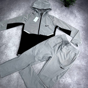 Tracksuit men