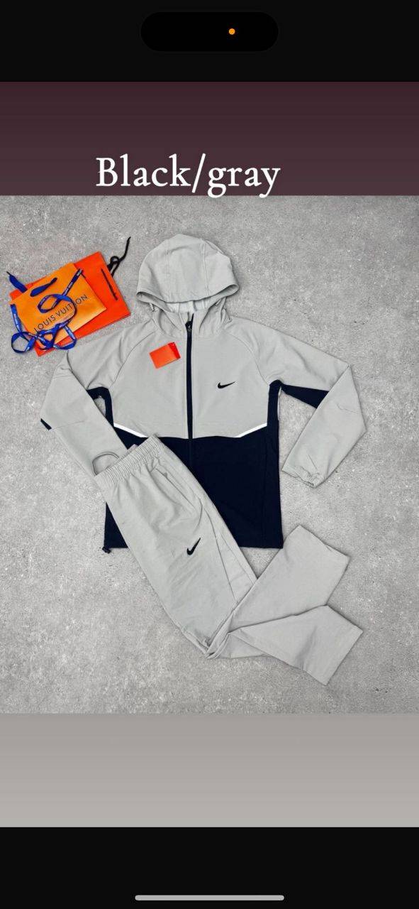 Tracksuit men