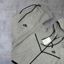 Load image into Gallery viewer, Tracksuit boy