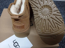 Load image into Gallery viewer, Shoes