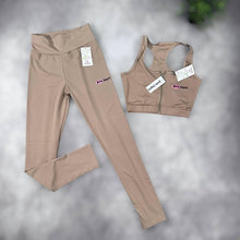 Load image into Gallery viewer, Tracksuit women