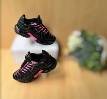 Load image into Gallery viewer, Shoes