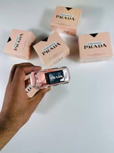 Load image into Gallery viewer, Perfume