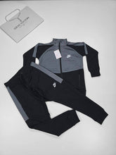 Load image into Gallery viewer, Tracksuit boy