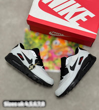 Load image into Gallery viewer, Shoes