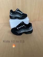Load image into Gallery viewer, Shoes