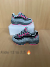 Load image into Gallery viewer, Shoes