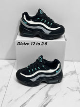 Load image into Gallery viewer, Shoes