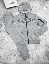 Load image into Gallery viewer, Tracksuit