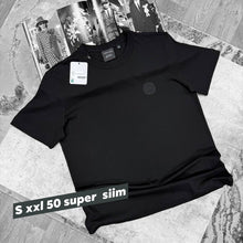 Load image into Gallery viewer, Tshirt