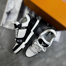 Load image into Gallery viewer, Shoes