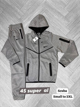 Load image into Gallery viewer, Tracksuit men