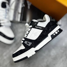 Load image into Gallery viewer, Shoes