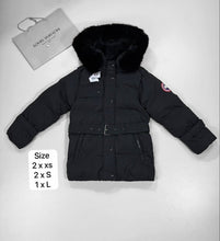Load image into Gallery viewer, Jacket women
