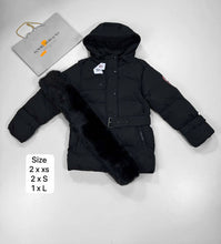 Load image into Gallery viewer, Jacket women