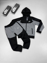 Load image into Gallery viewer, Tracksuit boy