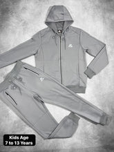 Load image into Gallery viewer, Tracksuit boy