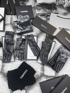 Glove