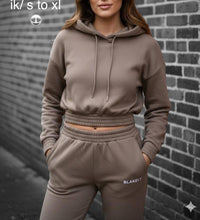 Load image into Gallery viewer, Tracksuit women