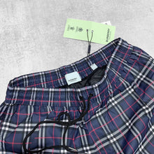 Load image into Gallery viewer, Short