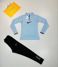 Load image into Gallery viewer, Tracksuit women